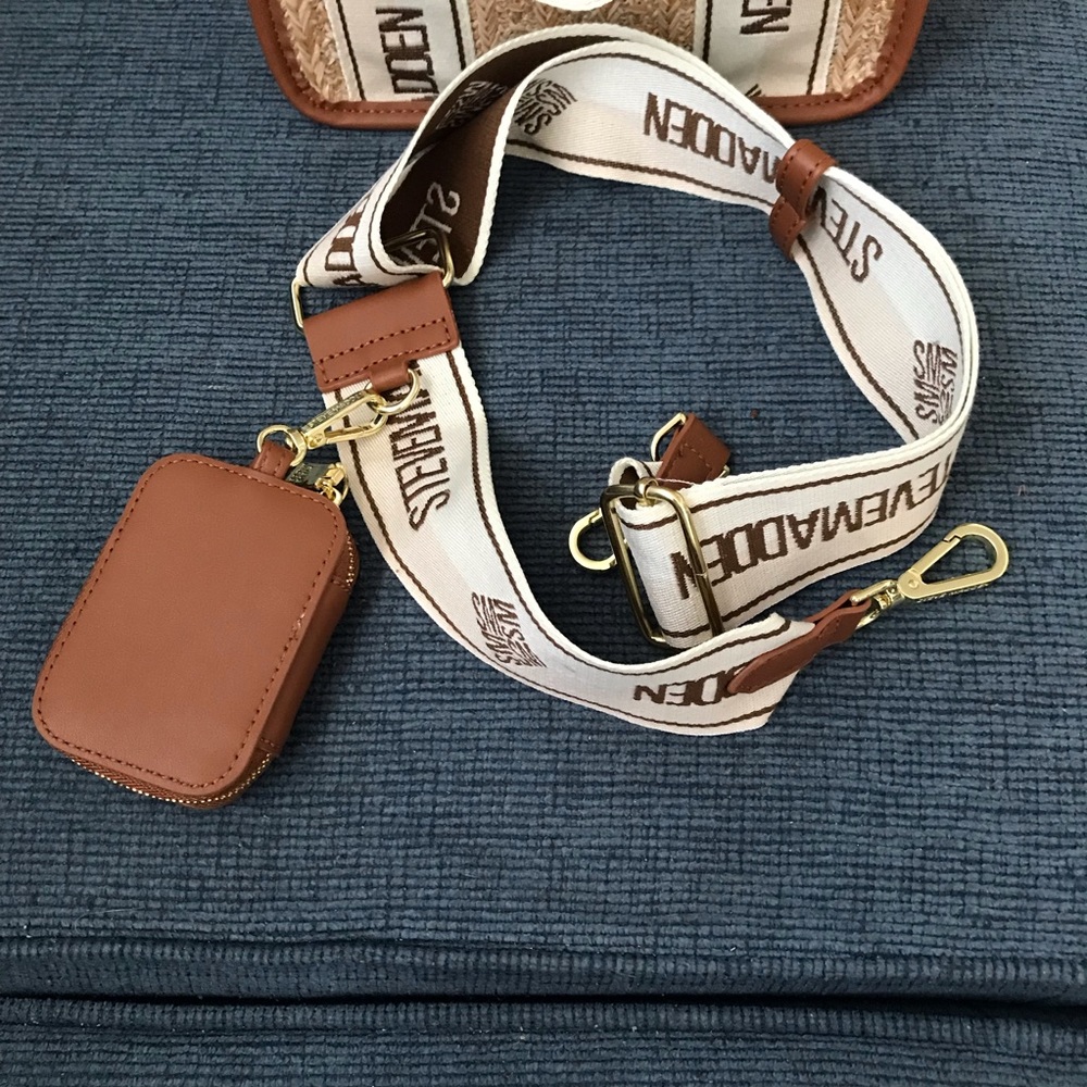Steve Madden Bwebber Convertible Tote Bag - Picture 13 of 14